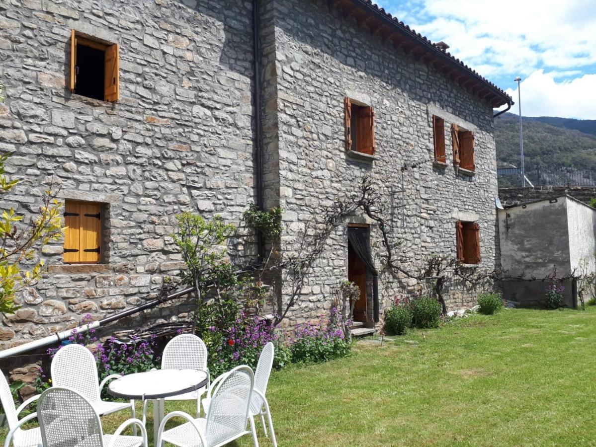 Cirjuana, Casa En El Centro Con Agradable Jardin Y Barbacoa By Pirineos 360 Villa Биескас Екстериор снимка