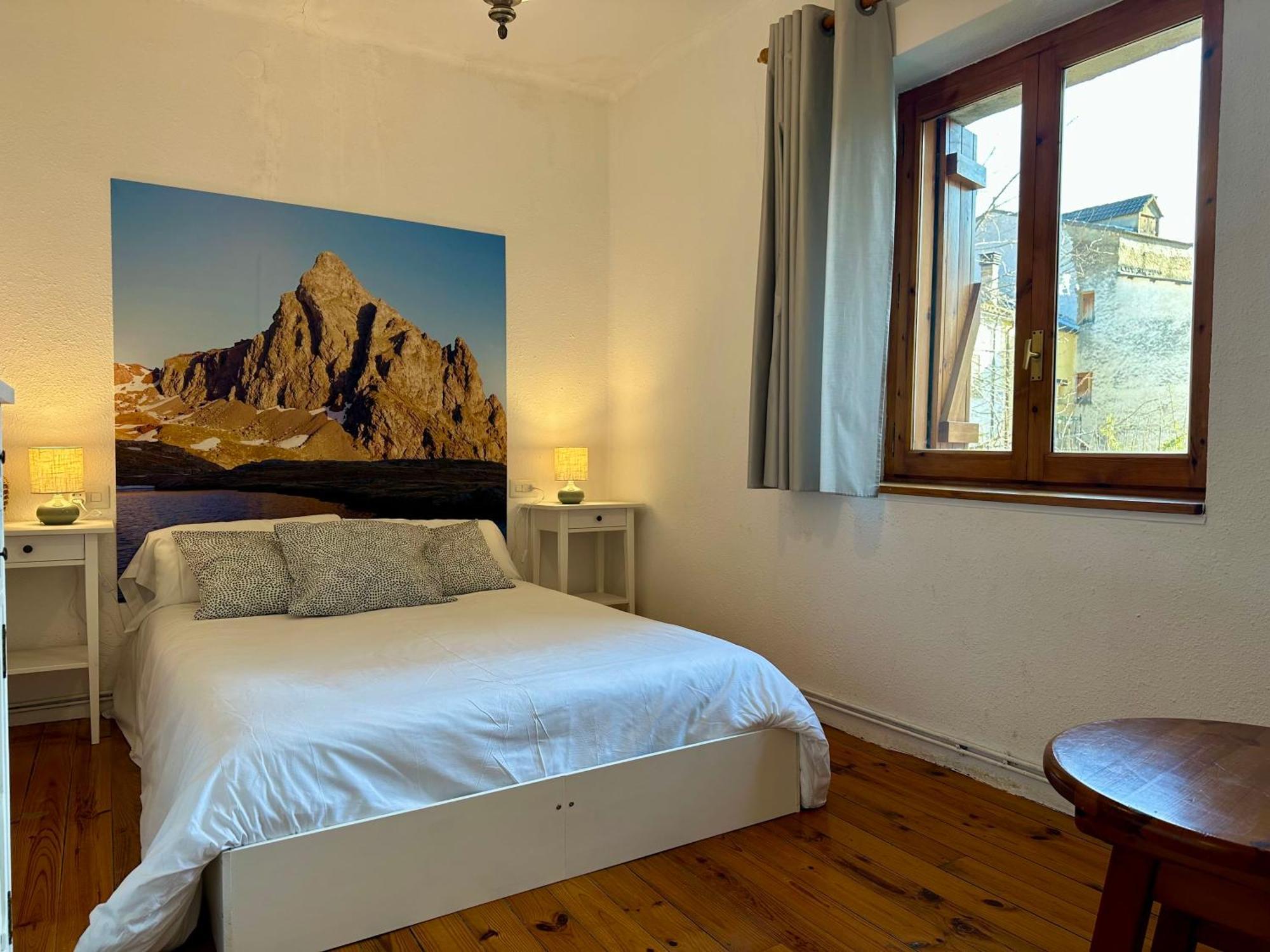 Cirjuana, Casa En El Centro Con Agradable Jardin Y Barbacoa By Pirineos 360 Villa Биескас Екстериор снимка